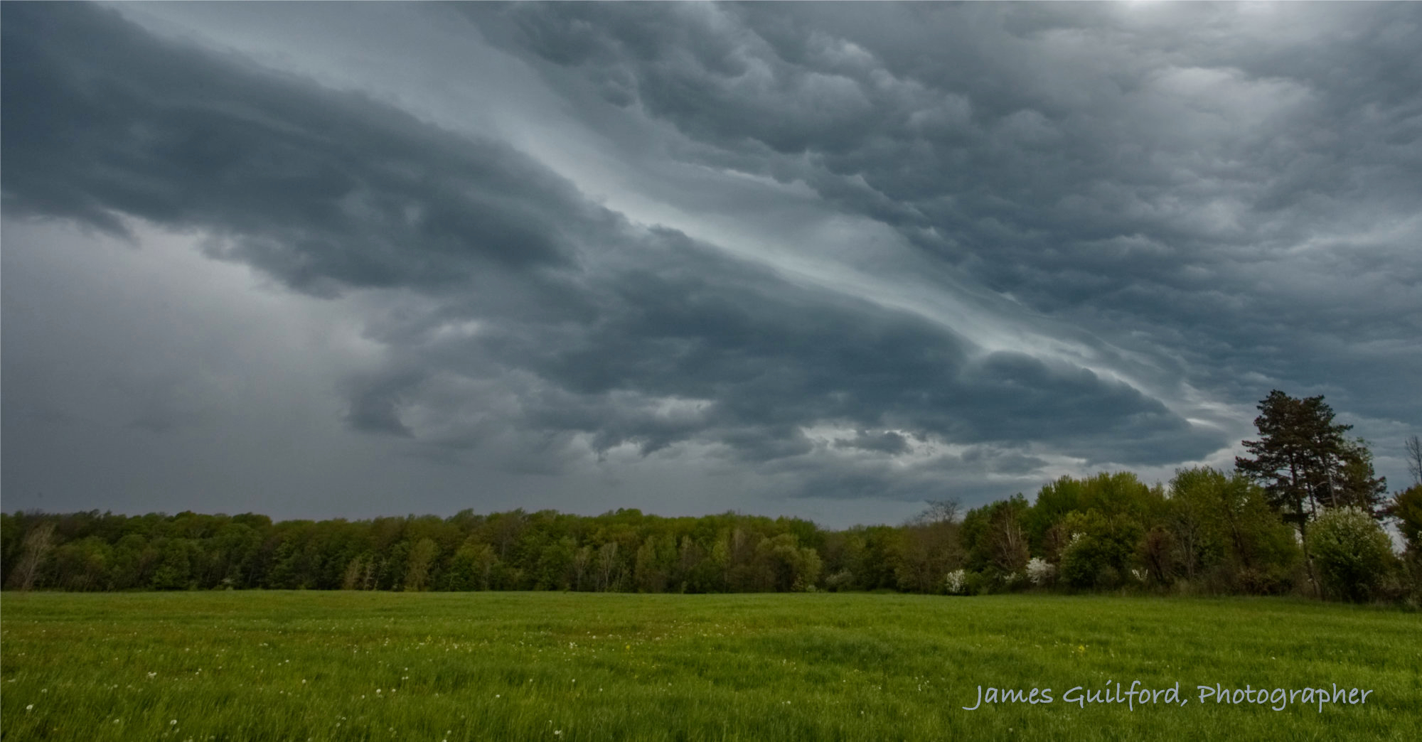 Photo: Impressive structure in an approaching storm. Photo by James Guilford.